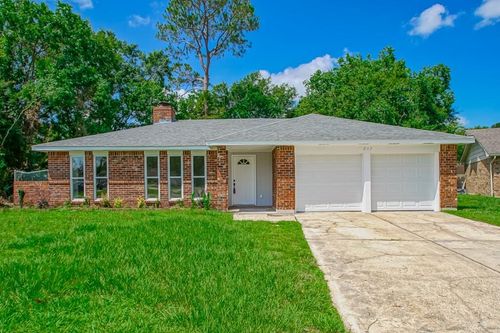 217 Chess Dr, Slidell, LA, 70458-1015 | Card Image