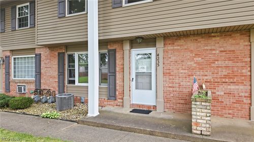 4235 New Rd, Austintown, OH, 44515-4692 | Card Image