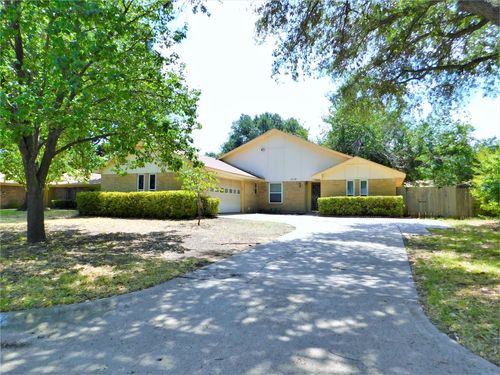 2716 Mill Pond Rd, Denton, TX, 76209-1557 | Card Image