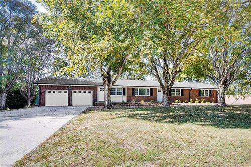 3828 Zoo Pkwy, Asheboro, NC, 27205-1419 | Card Image