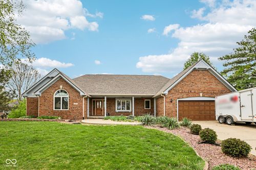 950 Silver Hill Ln, Greenwood, IN, 46142-9604 | Card Image