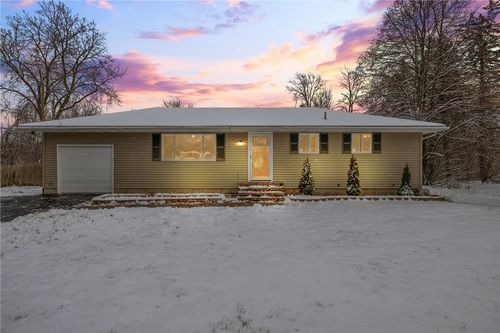 12 Vollmer Pkwy, Rochester, NY, 14623-5126 | Card Image