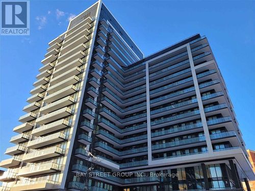 902-85 Oneida Cres, Richmond Hill, ON, L4B0H4 | Card Image