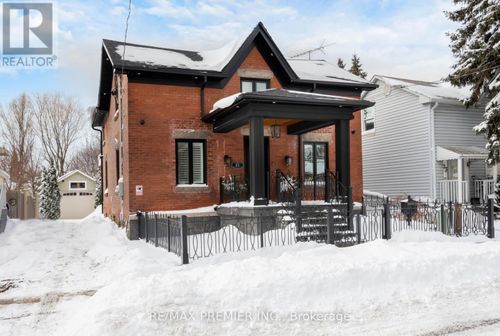 21 Elizabeth St N, Brampton, ON, L6X1S1 | Card Image