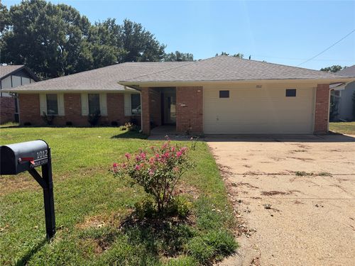 1012 Purdue Dr, Arlington, TX, 76012-5343 | Card Image