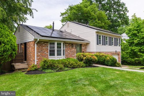 8719 Postoak Rd, POTOMAC, MD, 20854-3552 | Card Image