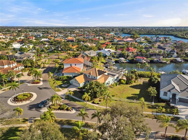 952 Symphony Isles Blvd, House other with 4 bedrooms, 3 bathrooms and null parking in APOLLO BEACH FL | Image 36