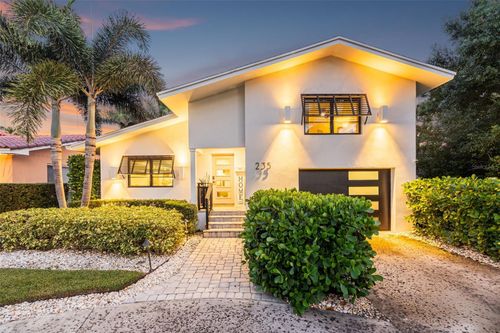 235 Snell Isle Blvd Ne, St Petersburg, FL, 33704-3645 | Card Image