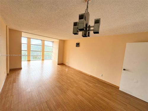 apt-506-2101 Atlantic Shores Blvd, Hallandale Beach, FL, 33009-2720 | Card Image