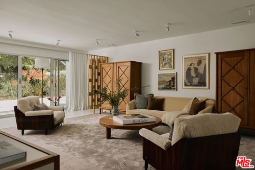 867 Berkeley Street, Santa Monica, CA, 90403 | Card Image