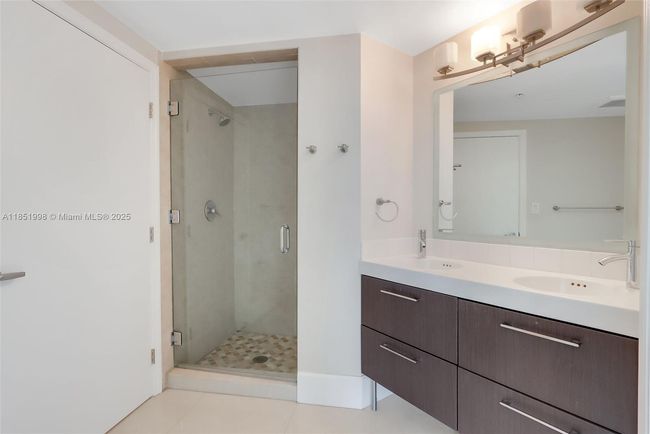 APT-1710 - 9055 Sw 73 Rd Ct, Condo with 2 bedrooms, 2 bathrooms and null parking in Pinecrest FL | Image 18