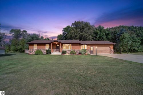 214 N Reed Street, Ashley, MI, 48806 | Card Image
