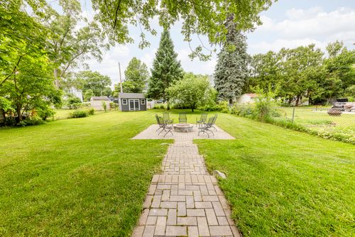 610 S 2nd St, West Dundee, IL, 60118-2806 | Card Image
