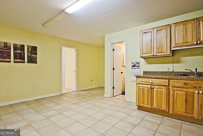 770 Walnut Creek Dr Nw, House other with 5 bedrooms, 4 bathrooms and 4 parking in Lilburn GA | Image 48
