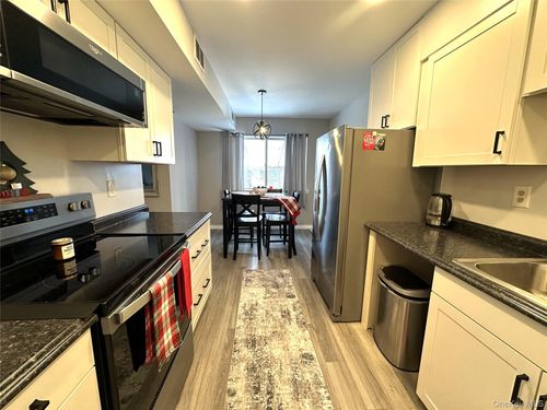 apt-510-26 Cooper Rd, Poughkeepsie, NY, 12603-1668 | Card Image