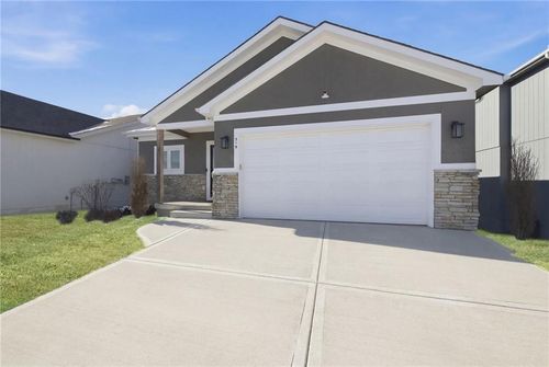 519 Nw 110th St, Kansas City, MO, 64155-1704 | Card Image