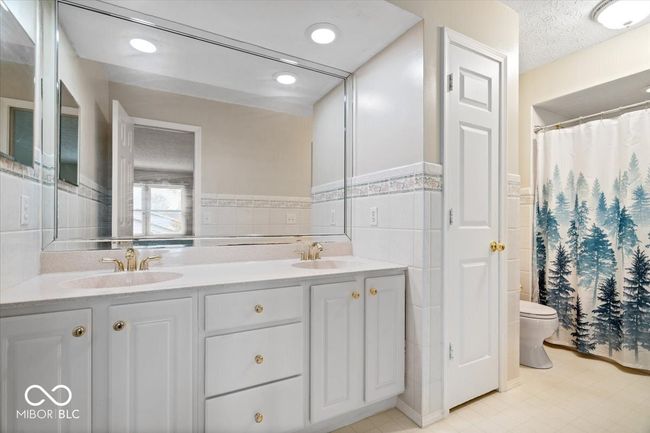 7424 Prairie Lake Dr, Condo with 1 bedrooms, 2 bathrooms and null parking in Indianapolis IN | Image 21