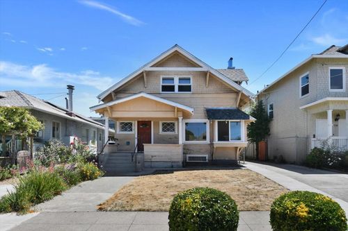 5318 Dover St, Oakland, CA, 94609-1818 | Card Image