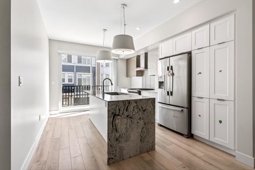 14-20852 77a Ave, Langley, BC, V2Y0R8 | Card Image