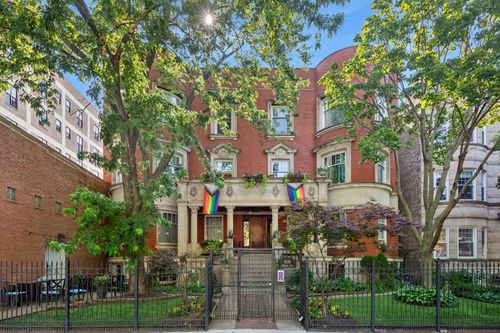 303-4536 N Sheridan Rd, Chicago, IL, 60640-8210 | Card Image