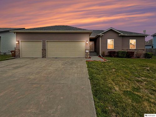 50 Switchgrass Ln, Bennet, NE, 68317-2423 | Card Image