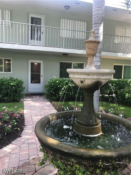 523-523 Broad Ave S, NAPLES, FL, 34102-7160 | Card Image