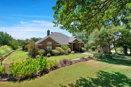 301 Onyx Dr, Oak Point, TX, 75068-2290 | Card Image