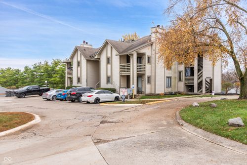 a-2999 Eagles Crest Cir, Indianapolis, IN, 46214-1587 | Card Image