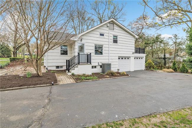 Two car garage | Image 4