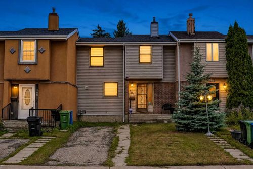 3881 Fonda Way Se, Calgary, AB, T2A5R4 | Card Image