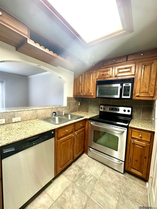 410-2045 N 3rd St, Baton Rouge, LA, 70802-5183 | Card Image