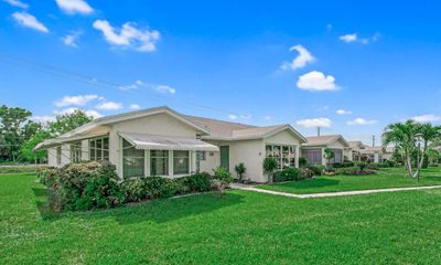 B - 5376 Lakefront Boulevard, Condo with 1 bedrooms, 2 bathrooms and null parking in Delray Beach FL | Image 2