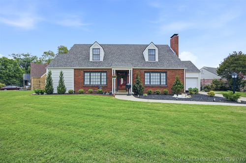 1804 Delaware Ave, Tulsa, OK, 74104-5923 | Card Image