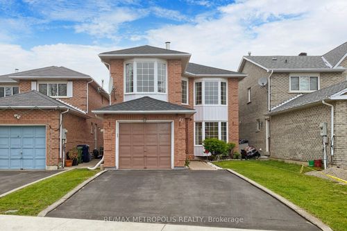 upper-42 Grantown Ave, Scarborough, ON, M1C3R9 | Card Image