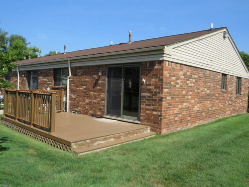 11358 Glenwood Dr, Washington Township, MI, 48094-3065 | Card Image