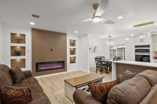 1508 Suffolk Dr, Austin, TX, 78723-3147 | Card Image