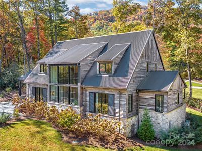 340 Mills Creek Trace, House other with 4 bedrooms, 4 bathrooms and null parking in Lake Toxaway NC | Image 2