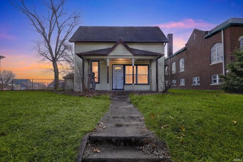 602 E 2nd St, Reynolds, IN, 47980 | Card Image