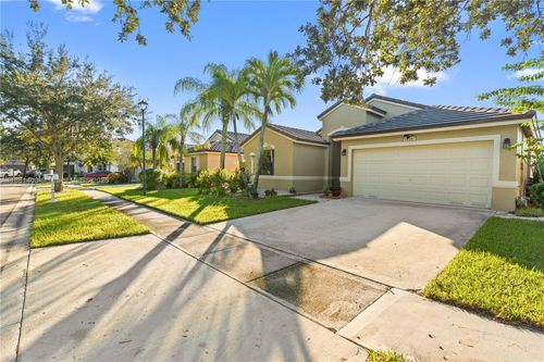 14340 Nw 11th St, Pembroke Pines, FL, 33028-2900 | Card Image