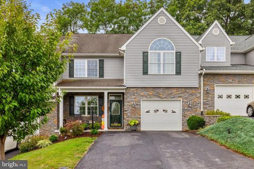 67 Villa View Dr, STAUNTON, VA, 24401-5680 | Card Image