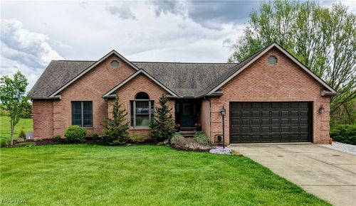 10165 Laurens Dr Ne, Bolivar, OH, 44612-8861 | Card Image