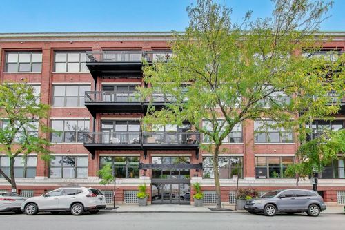 unit-370-1040 W Adams St, Chicago, IL, 60607-3090 | Card Image