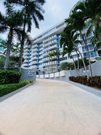 905 - 800 West Ave, Condo with 0 bedrooms, 1 bathrooms and null parking in Miami Beach FL | Image 1