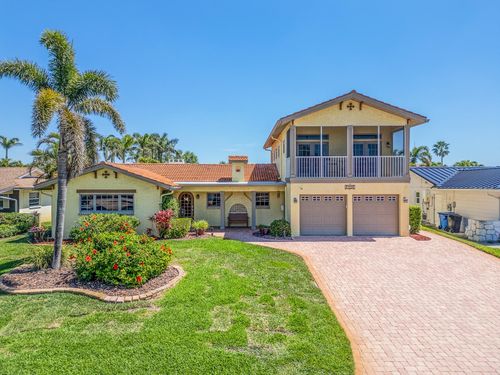 1140 81st St S, St Petersburg, FL, 33707-2727 | Card Image