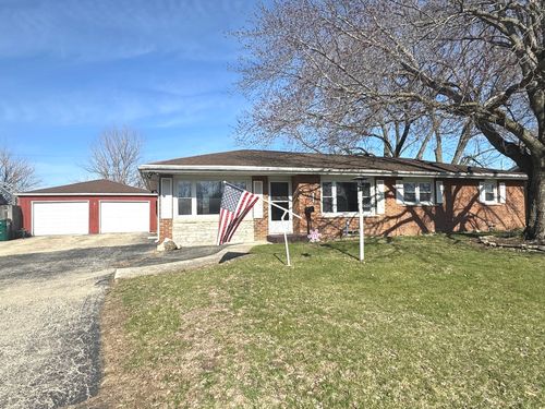 141 Pfitzer Dr, Bradley, IL, 60915-1130 | Card Image