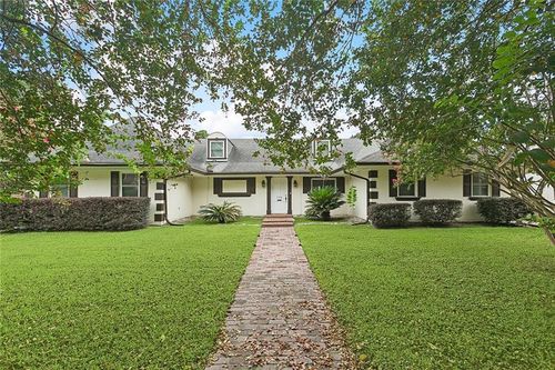 748 Fairfield Ave, Gretna, LA, 70056-7626 | Card Image