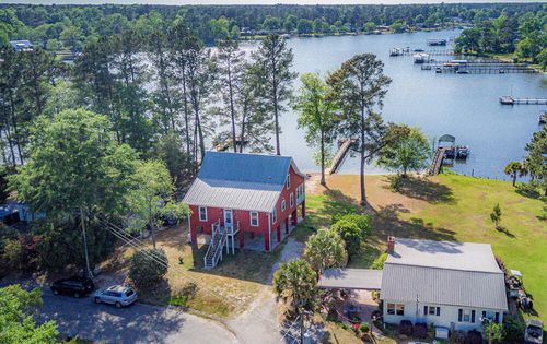 1296 Levi St, Manning, SC, 29102-4430 | Card Image