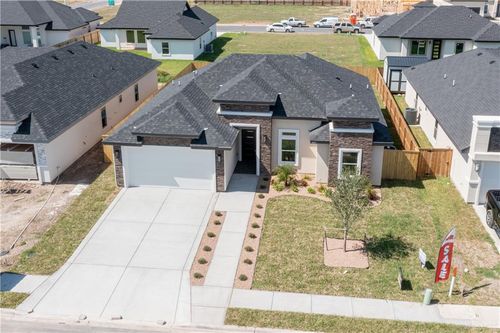541 Candela St, Edinburg, TX, 78542-8119 | Card Image