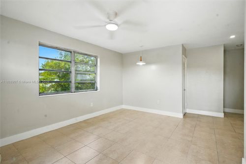 apt-3-2085 Ne 169th St, North Miami Beach, FL, 33162-3247 | Card Image