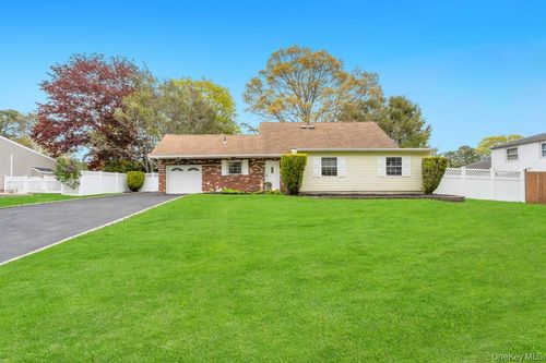 1763-61 Pitchpine Place, Brookhaven, NY, 11763 | Card Image